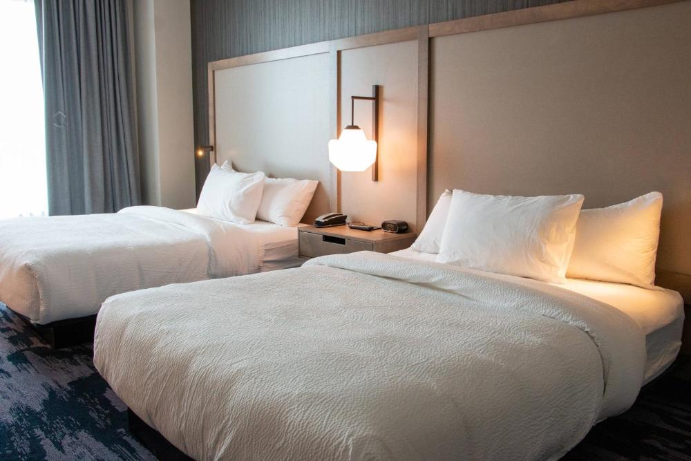 Guest room, 2 Queen interior